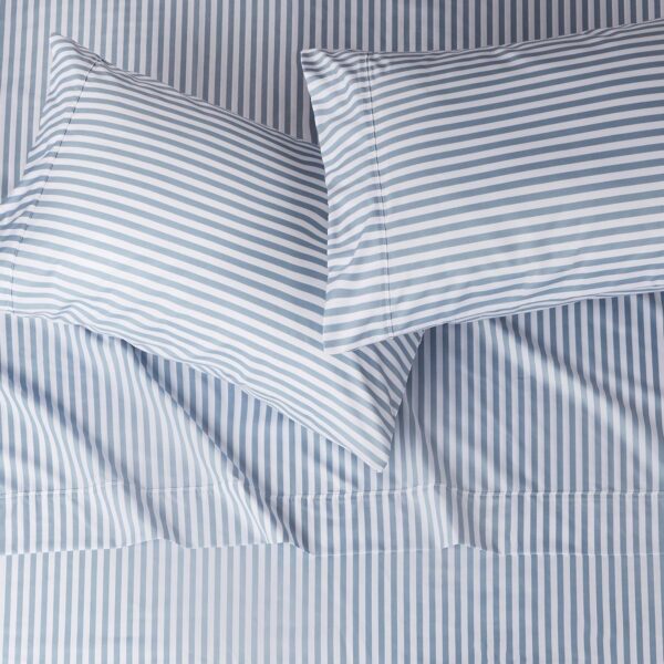 Amazon Basics Lightweight Super Soft Easy Care Microfiber 4 Piece Bed Sheet - Image 4